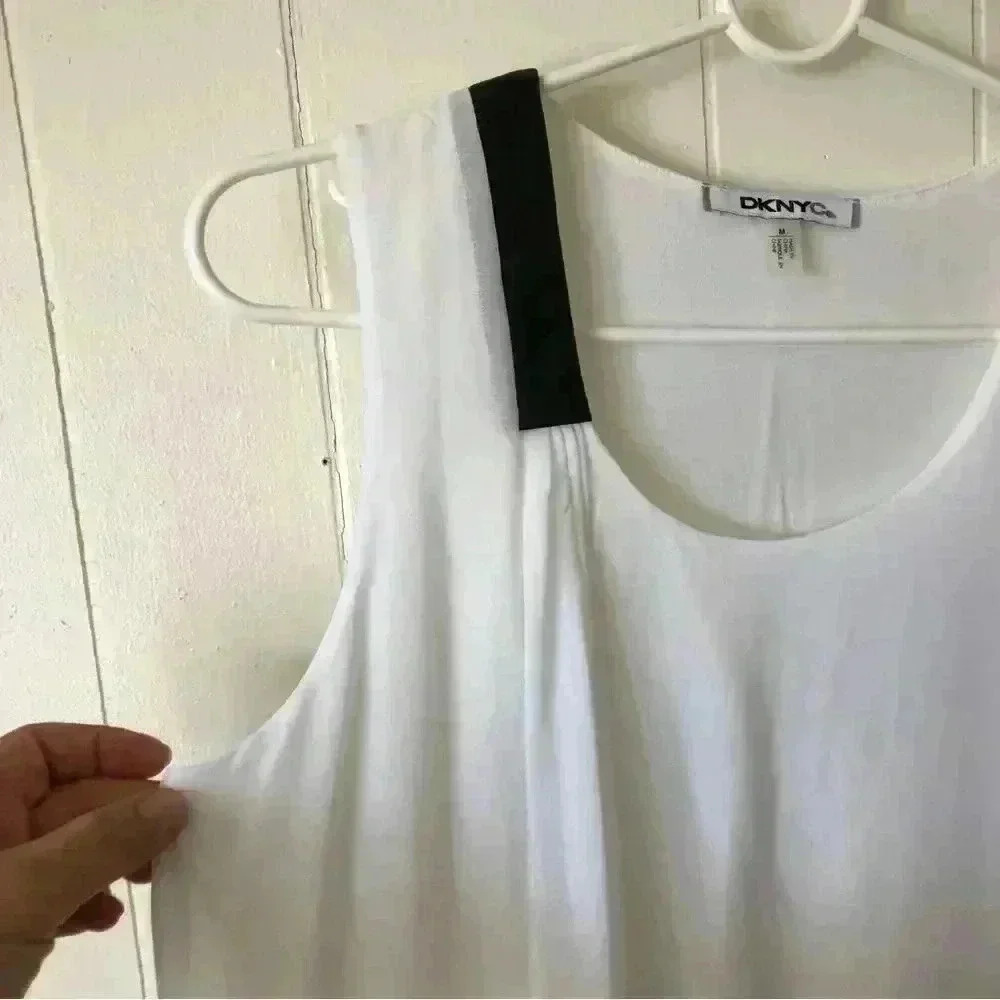DKNYC Sleeveless Polyester Top Blouse Size M - Picture 3 of 8